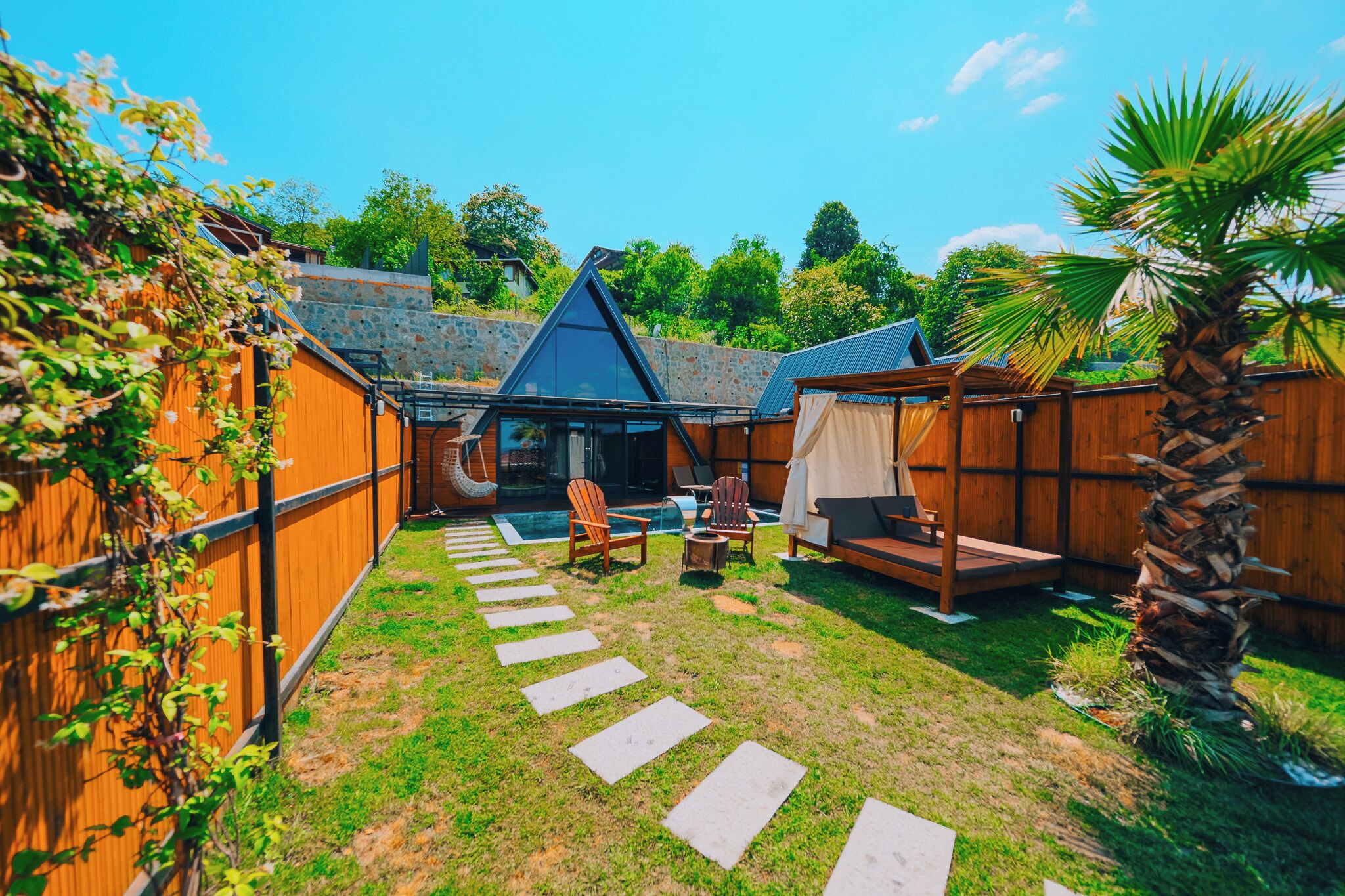 标准平房, 2 间卧室, 私人游泳池, 湖景 | 熨斗/熨板、免费 WiFi