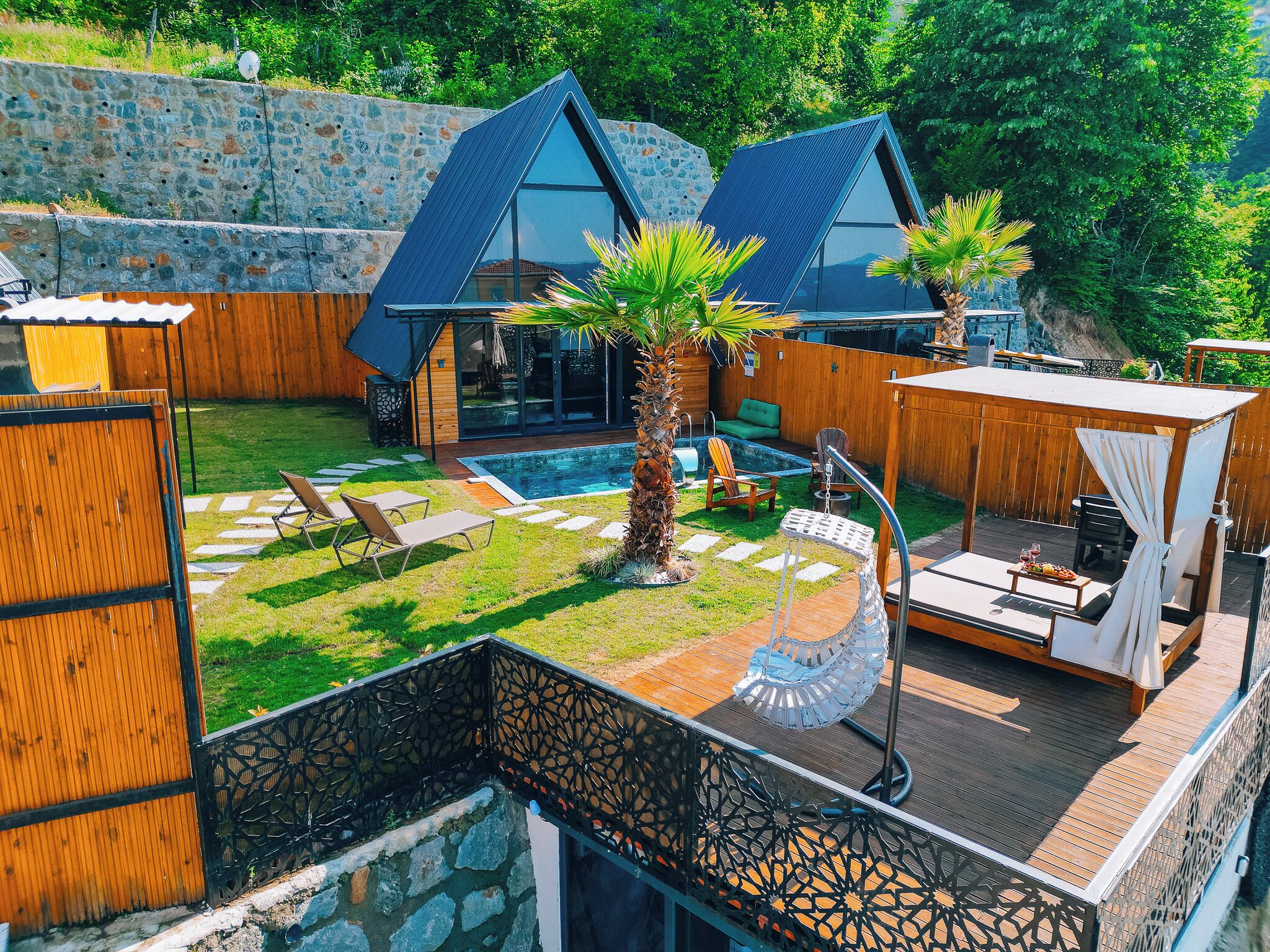 标准平房, 2 间卧室, 私人游泳池, 湖景 | 熨斗/熨板、免费 WiFi