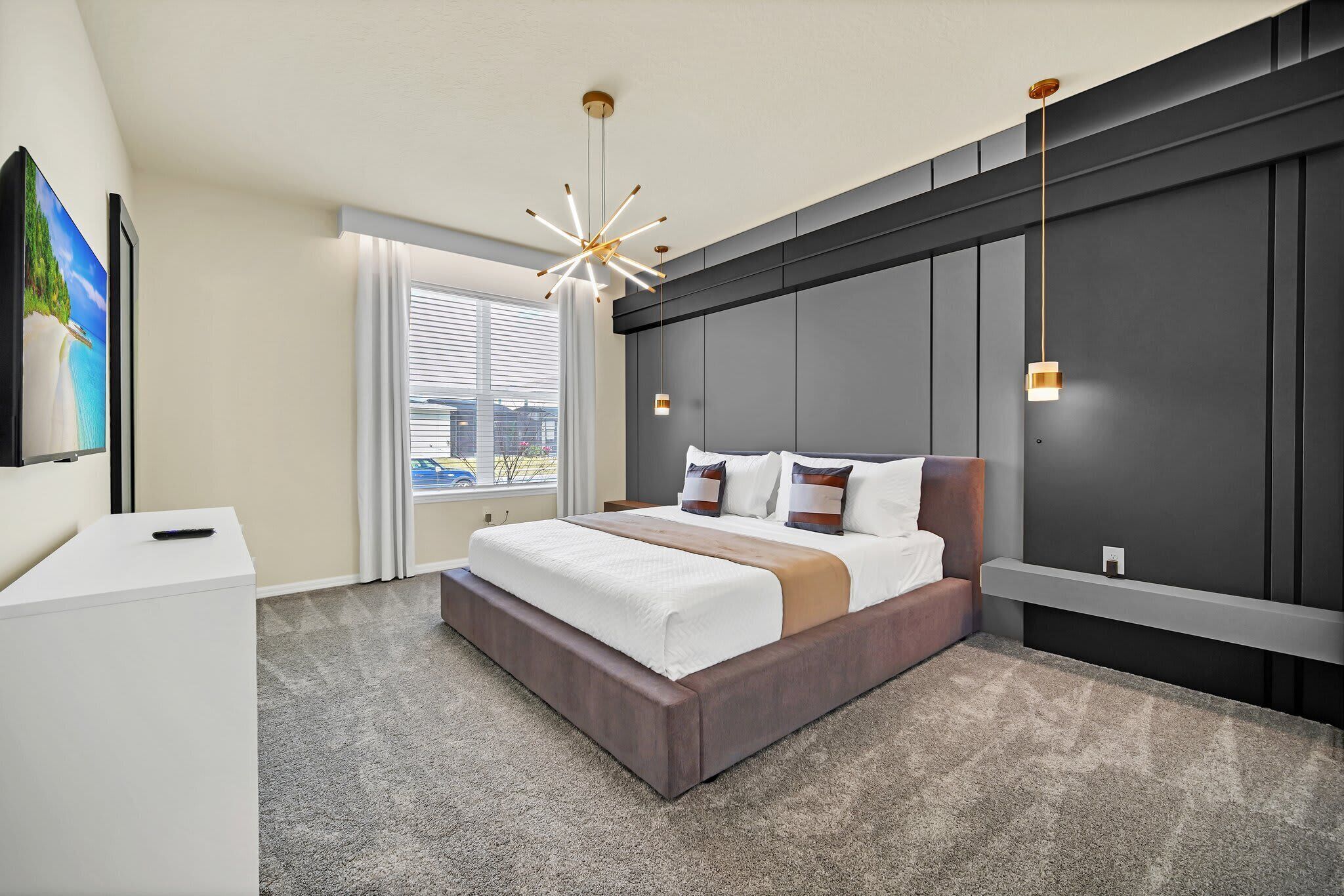 10 bedrooms, desk, iron/ironing board, WiFi