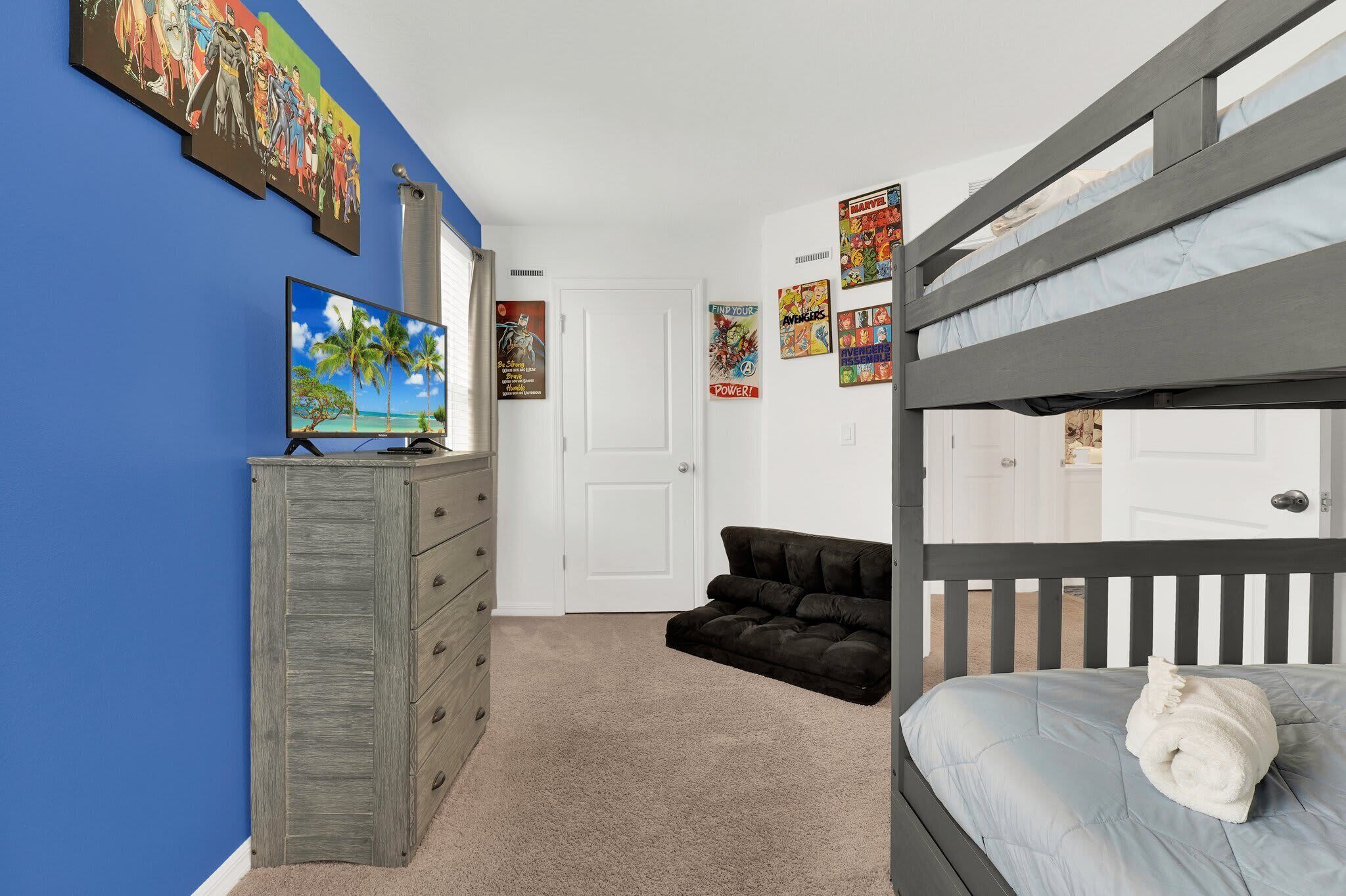 3 bedrooms, iron/ironing board, WiFi, bed sheets