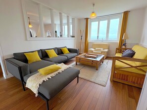 TV, peis, bordtennis og bøker