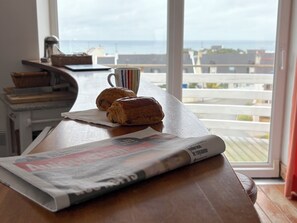 Dining - Villa Armoréa (Sibiril)