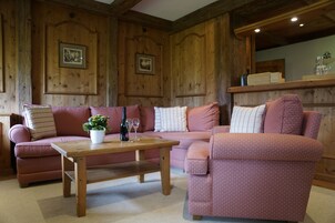 Studio Suite | Soundproofing, free WiFi, bed sheets