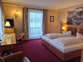 Comfort Single Room | Soundproofing, free WiFi, bed sheets