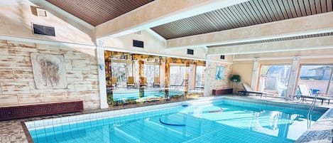 Piscine intérieure