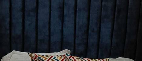 Desk, laptop workspace, free WiFi