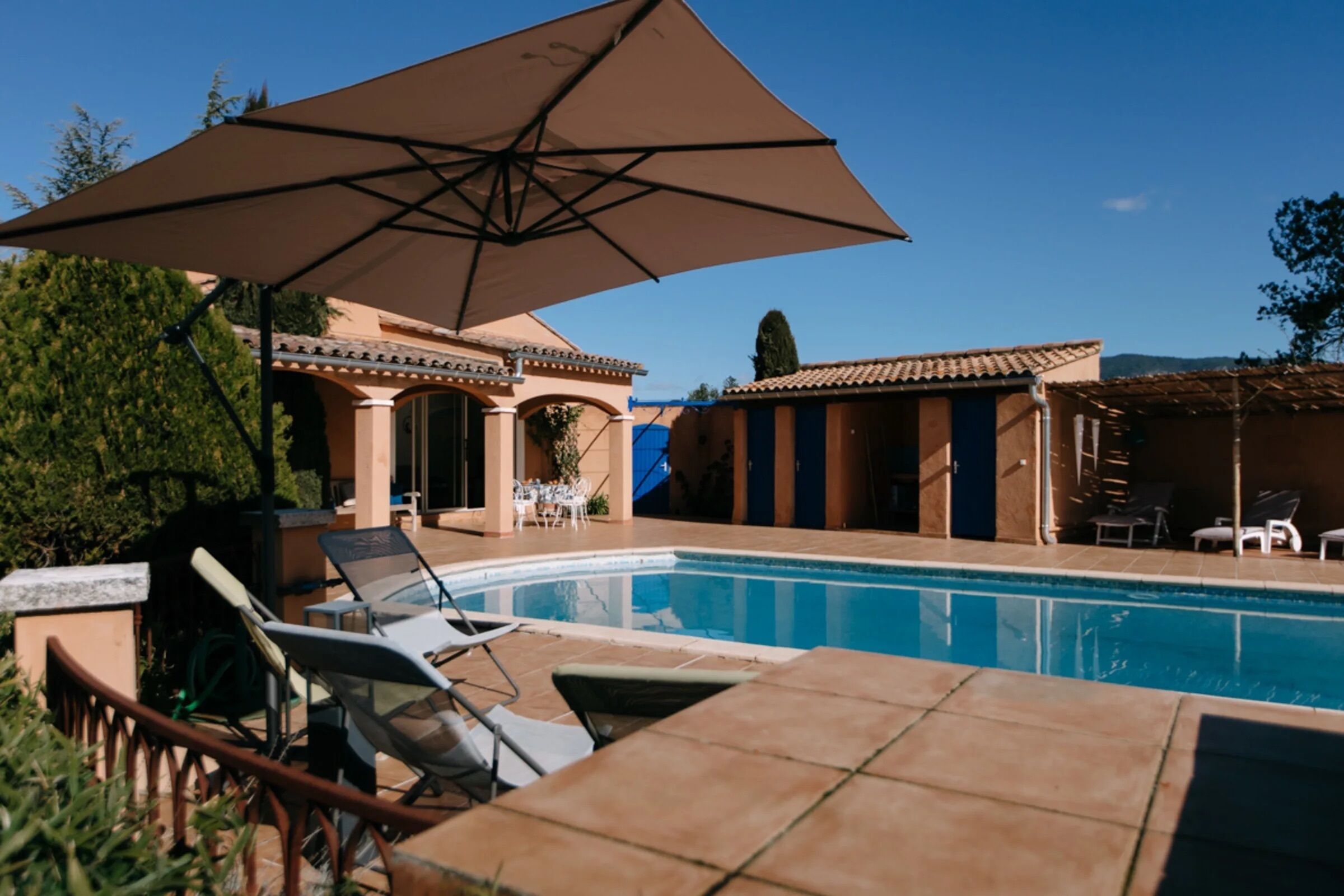 Piscine extérieure, piscine chauffée