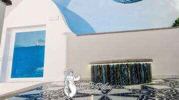 Passion Suite (con piscina ad uso esculsivo) | Una cassaforte in camera, Wi-Fi gratuito