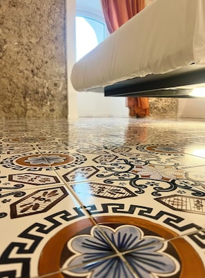 Juliette's room | Két bảo mật tại phòng, truy cập Internet không dây miễn phí