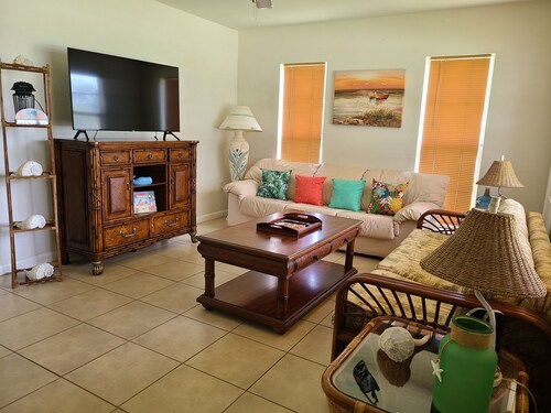 Key West Style HOME in Vibrant GOLF CART FRIENDLY Downtown NEW PORT RICHEY FL.