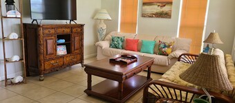 Key West Style HOME in Vibrant GOLF CART FRIENDLY Downtown NEW PORT RICHEY FL.