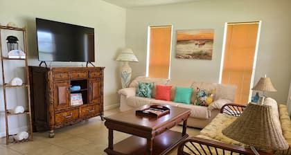 Key West Style HOME in Vibrant GOLF CART FRIENDLY Downtown NEW PORT RICHEY FL.