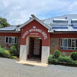 المنشأة من الخارج