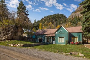 Exterior - New Listing! Alpenglow Views | Walk to Main St | Fireplace (Ouray)