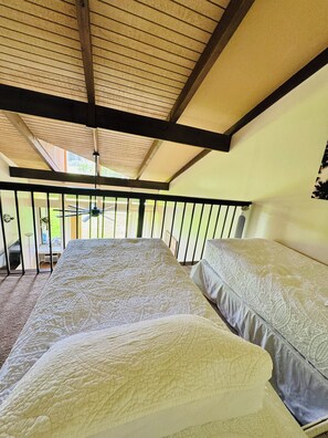 2 chambres, fer et planche à repasser, Wi-Fi gratuit, draps fournis