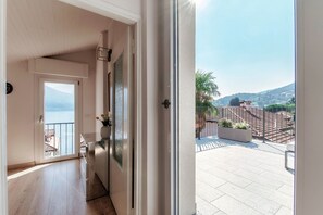 Vila, pemandangan danau | Seprai premium, selimut bulu angsa, dan setrika/meja setrika