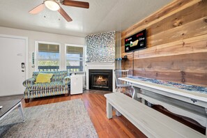 Smart TV, fireplace, ping pong