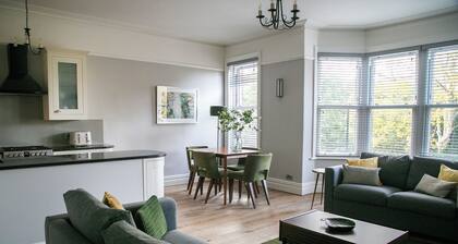 Deluxe 2 bedroom apartment