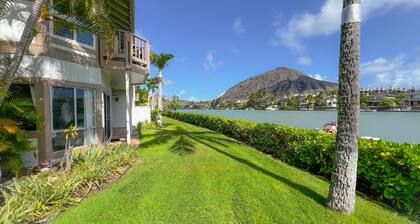 Waterfront Bliss at Tropical Townhouse