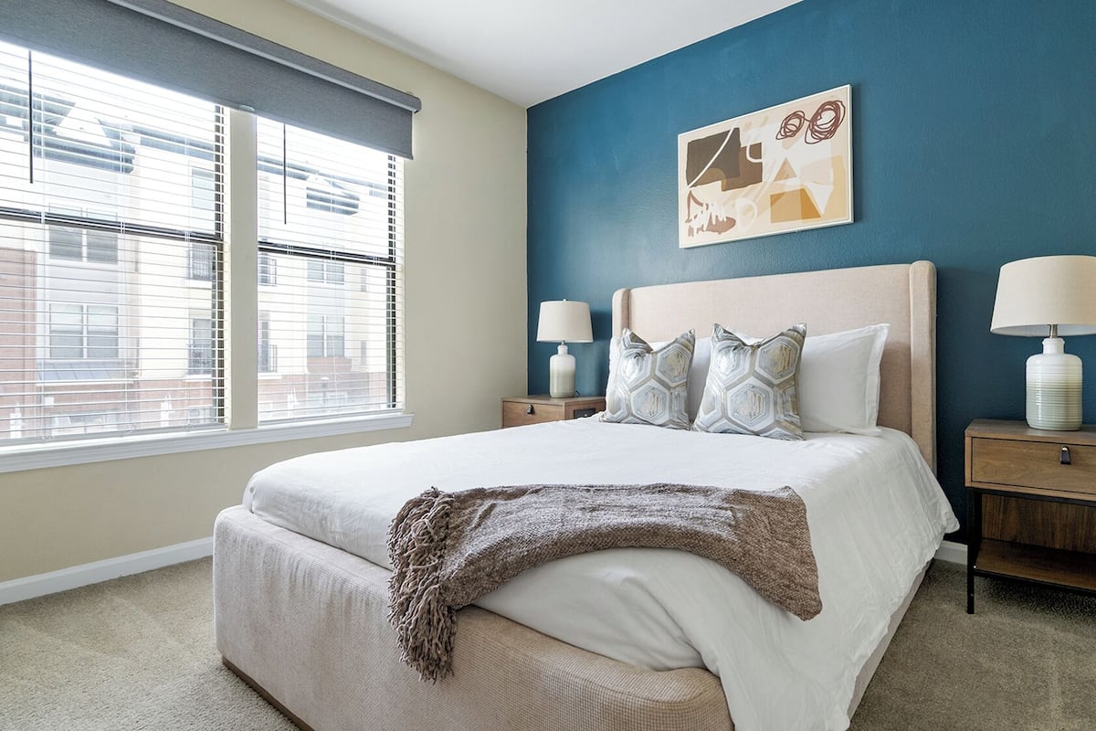 1 غرفة نوم وبديكورات فريدة لكل غرفة وطراز فريد لكل وحدة