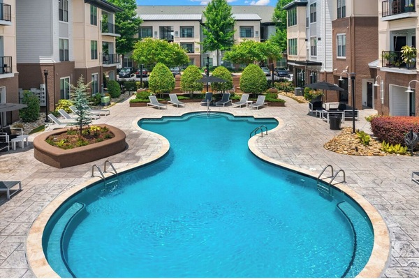 Seasonal outdoor pool, sun loungers