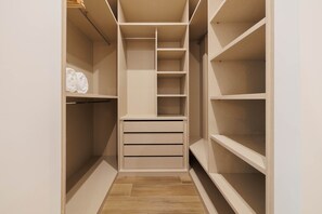 Apartment | 2 bedrooms, Internet - w Comfy 2BR w Great Terrace in Chueca (Madrid)