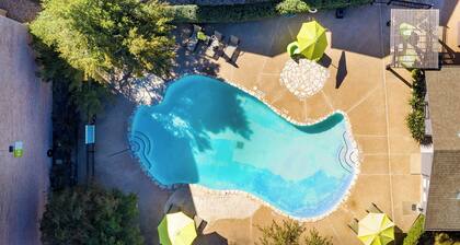 Landing Apartments - Austin near Windsor Park