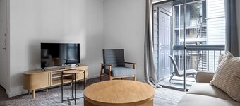  Landing Apartments - Austin near Windsor Park