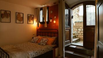 2 chambres, lit parapluie, Wi-Fi, draps fournis