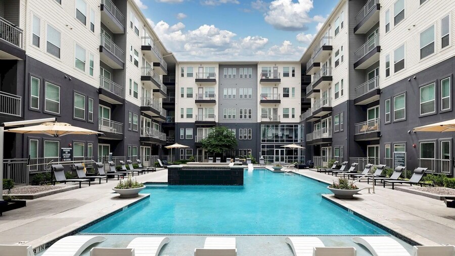 Landing Furnished Apartments - Old East