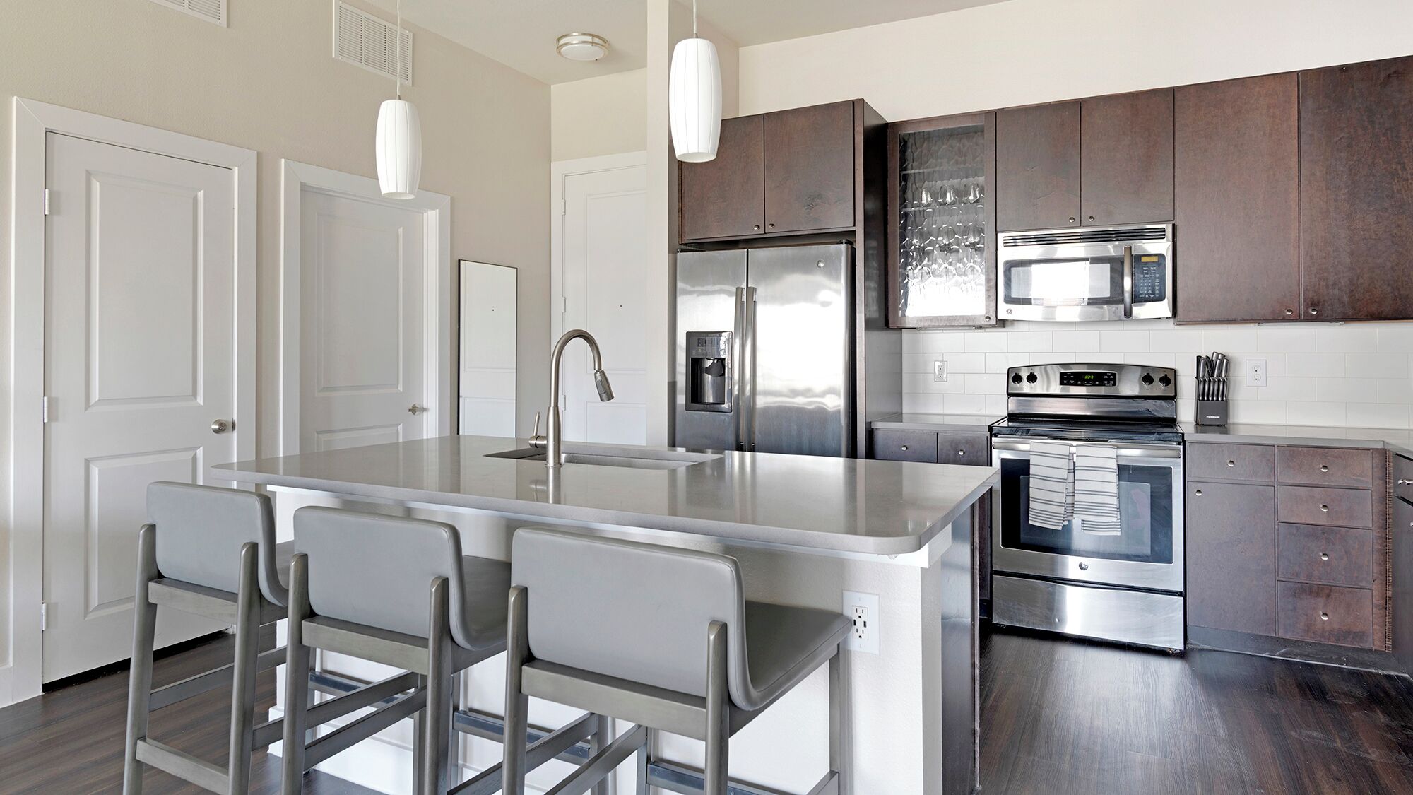 Apartamento (2 Bedrooms) | Cozinha privada | Geladeira, cafeteira/chaleira