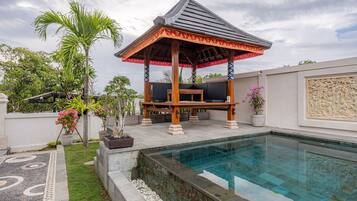 Piscina a l'aire lliure