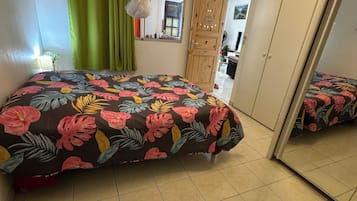 熨斗/熨衣板、WiFi、床单