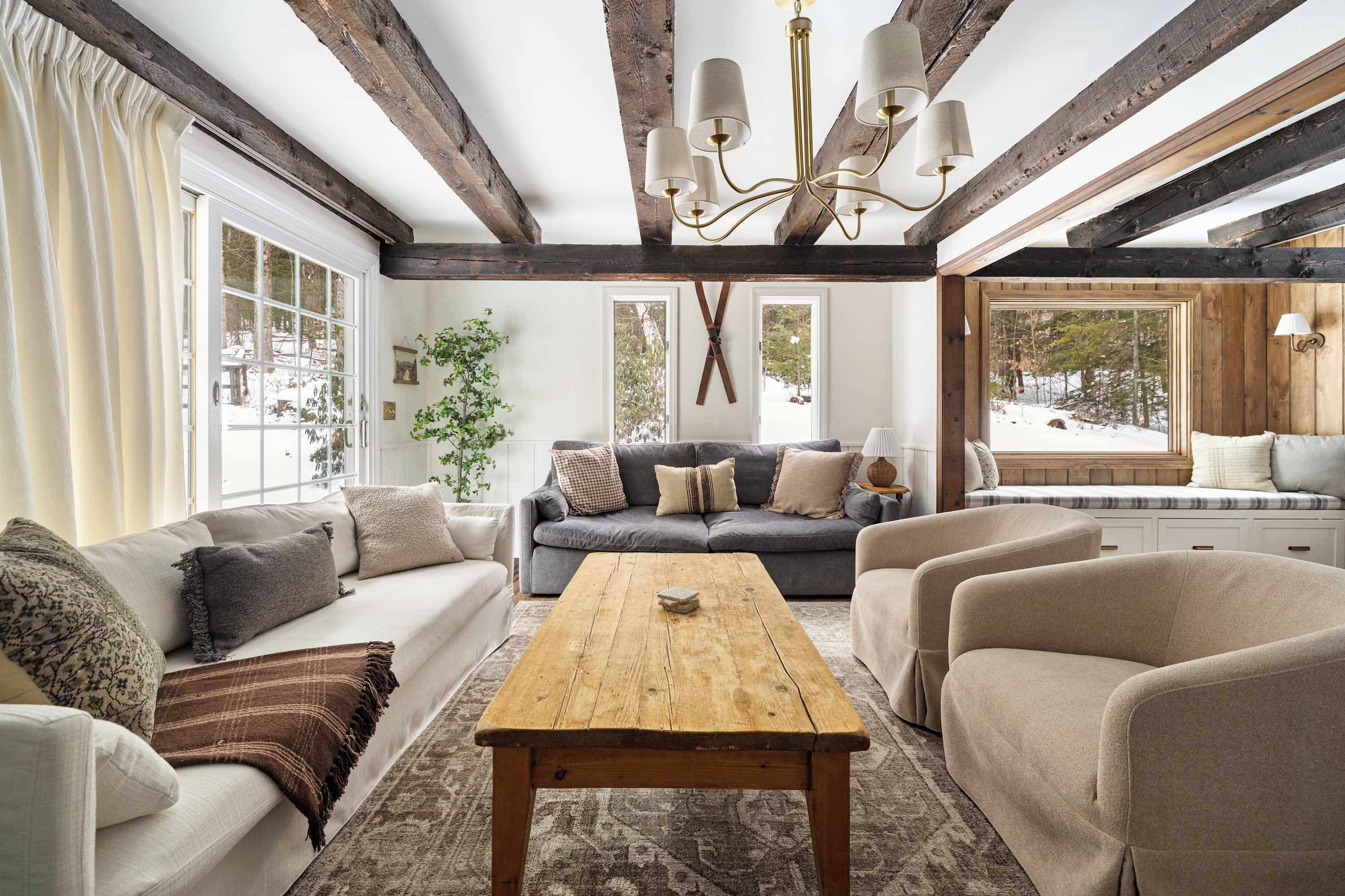 Télévision, cheminée