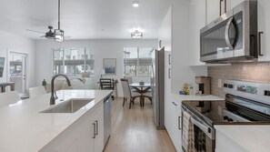 Departamento (1 Bedroom) | Cocina privada | Refrigerador 