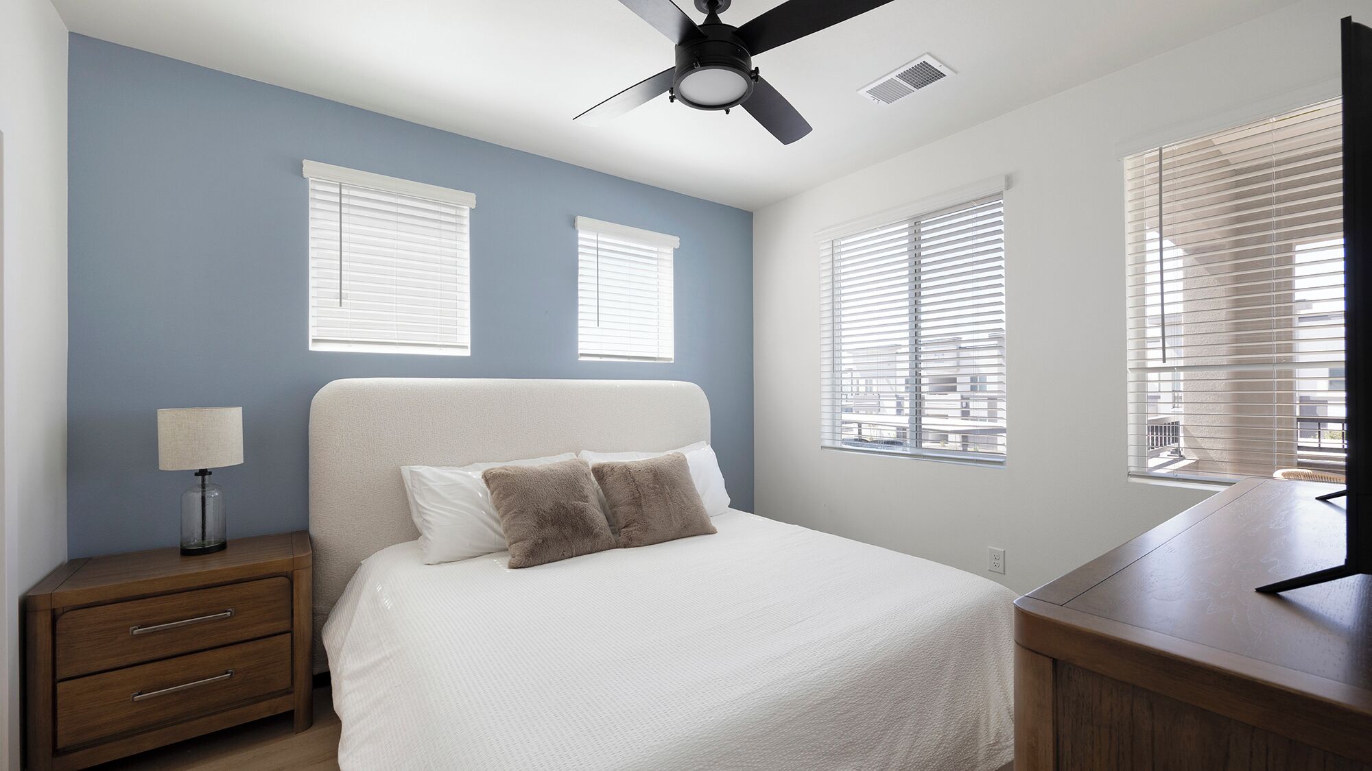 公寓 (2 Bedrooms) | 1 間臥室、獨特裝潢、布置獨特、熨斗/熨衣板