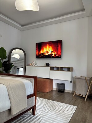 Apartament Comfort | Espai de treball apte per a portàtils i cortines opaques