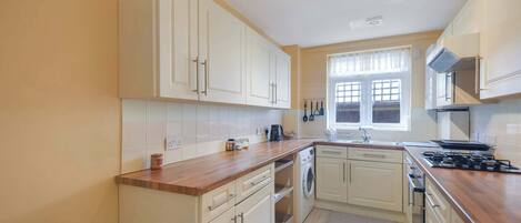 Frigorífic, forn, placa de cuina i torradora