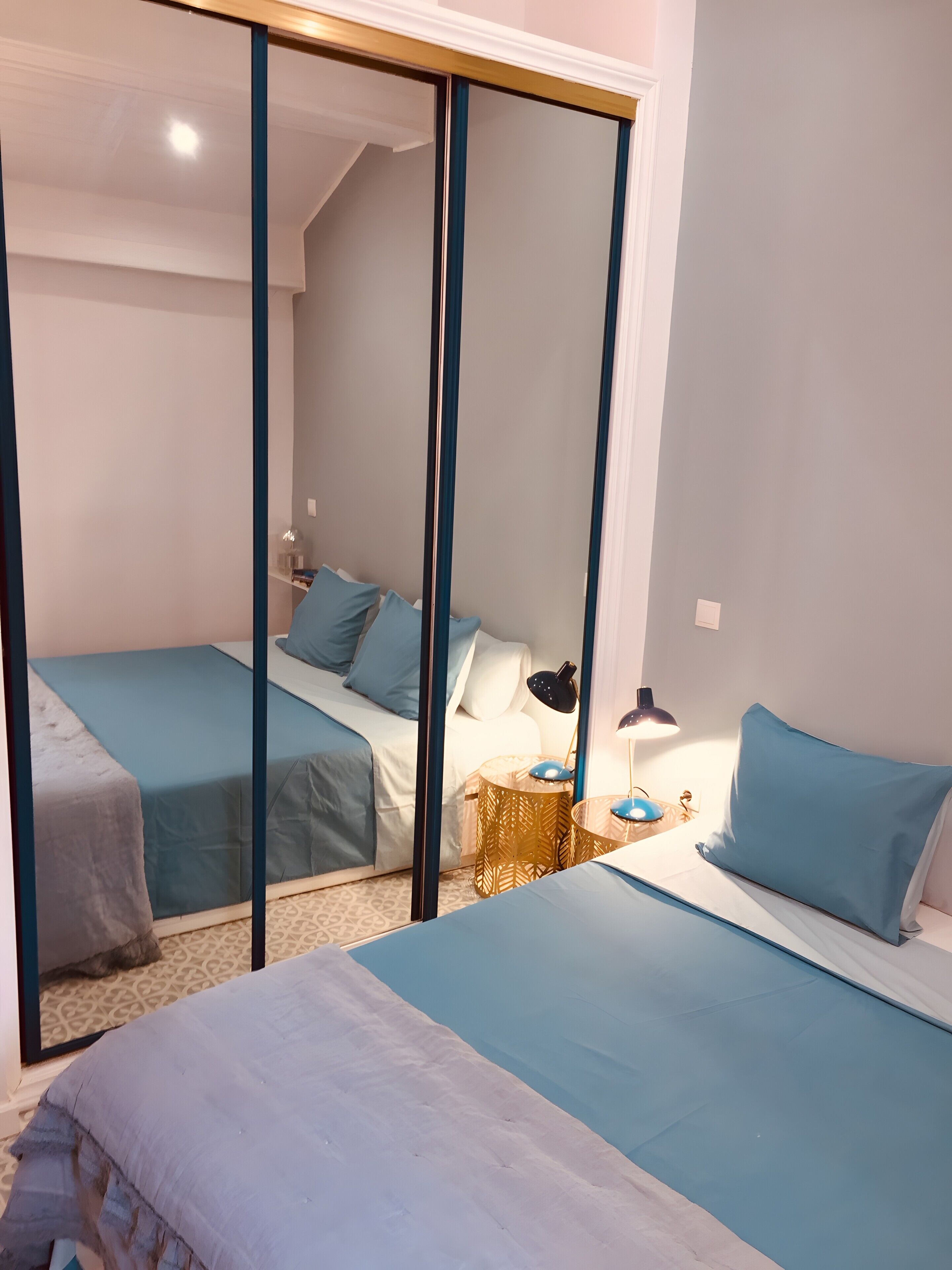 Iron/ironing board, WiFi, bed sheets