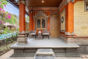 واي فاي مجانًا وملاءات أسرّة