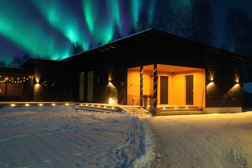 Villa Pajunkissa with Jacuzzi and Sauna