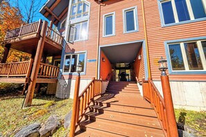 Exterior - Ski Condo with SPA | Boisé du Midi 66-A (Saint-Philémon)