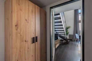 Interior - Comfy loft with balcony (Křižíkova small)