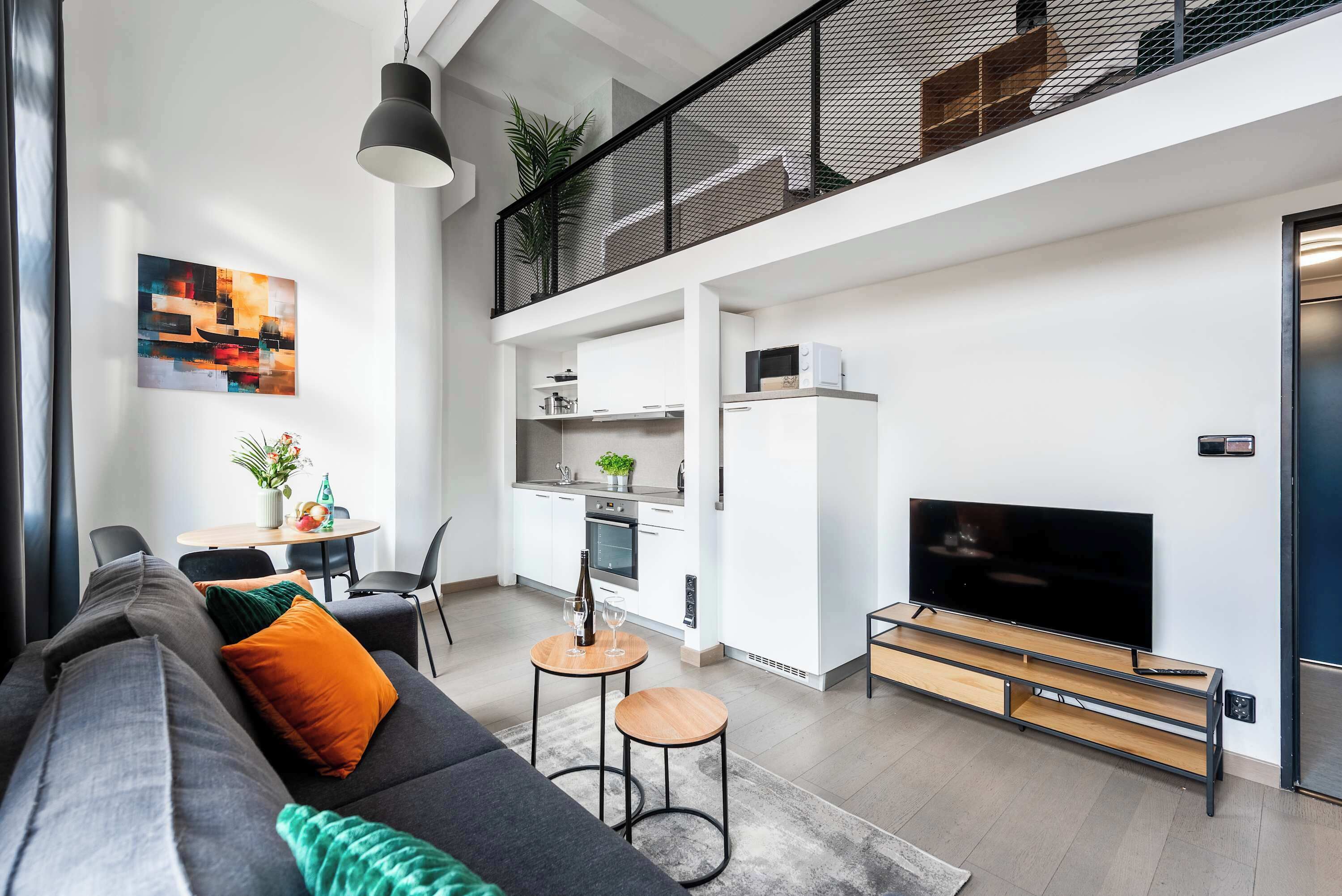 Een televisie en een kantoor