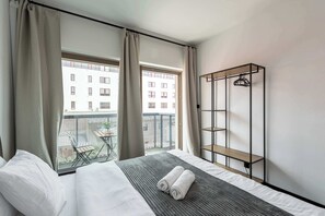 Skrivebord, strykejern/-brett, wi-fi og sengetøy