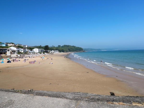 15 Lawnswood - Saundersfoot