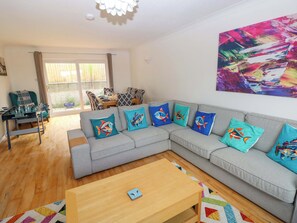 Living area - 15 Lawnswood (Saundersfoot)