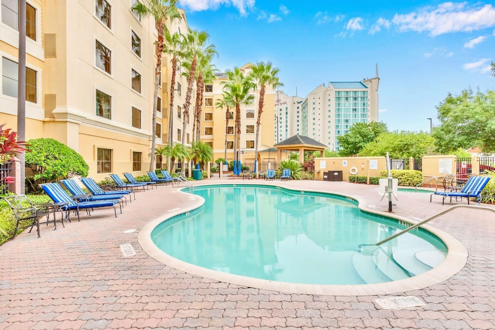 Peaceful 1 King BR Apartment w Hot Tub & Pool