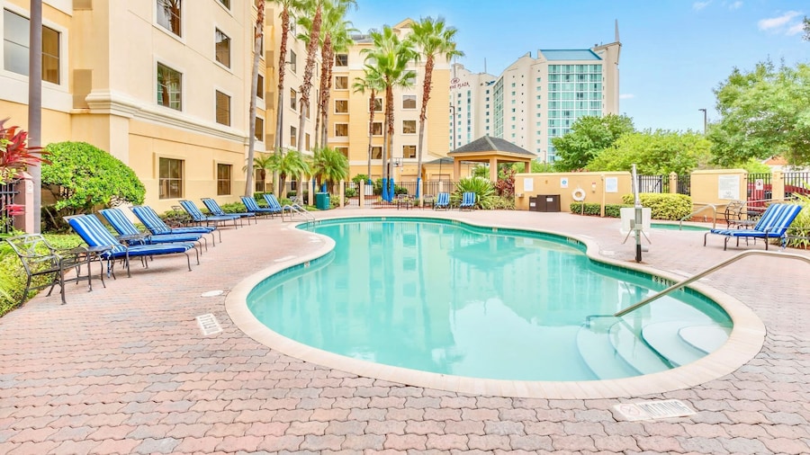 Peaceful 1 King BR Apartment w Hot Tub & Pool