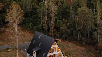 Suite | 5 bedrooms, Internet